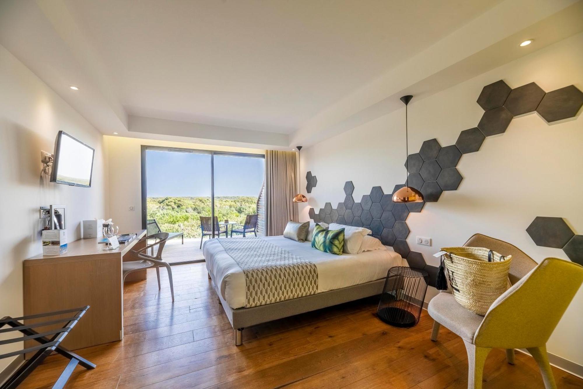 Hotel & Spa Version Maquis Citadelle Бонифачо Экстерьер фото