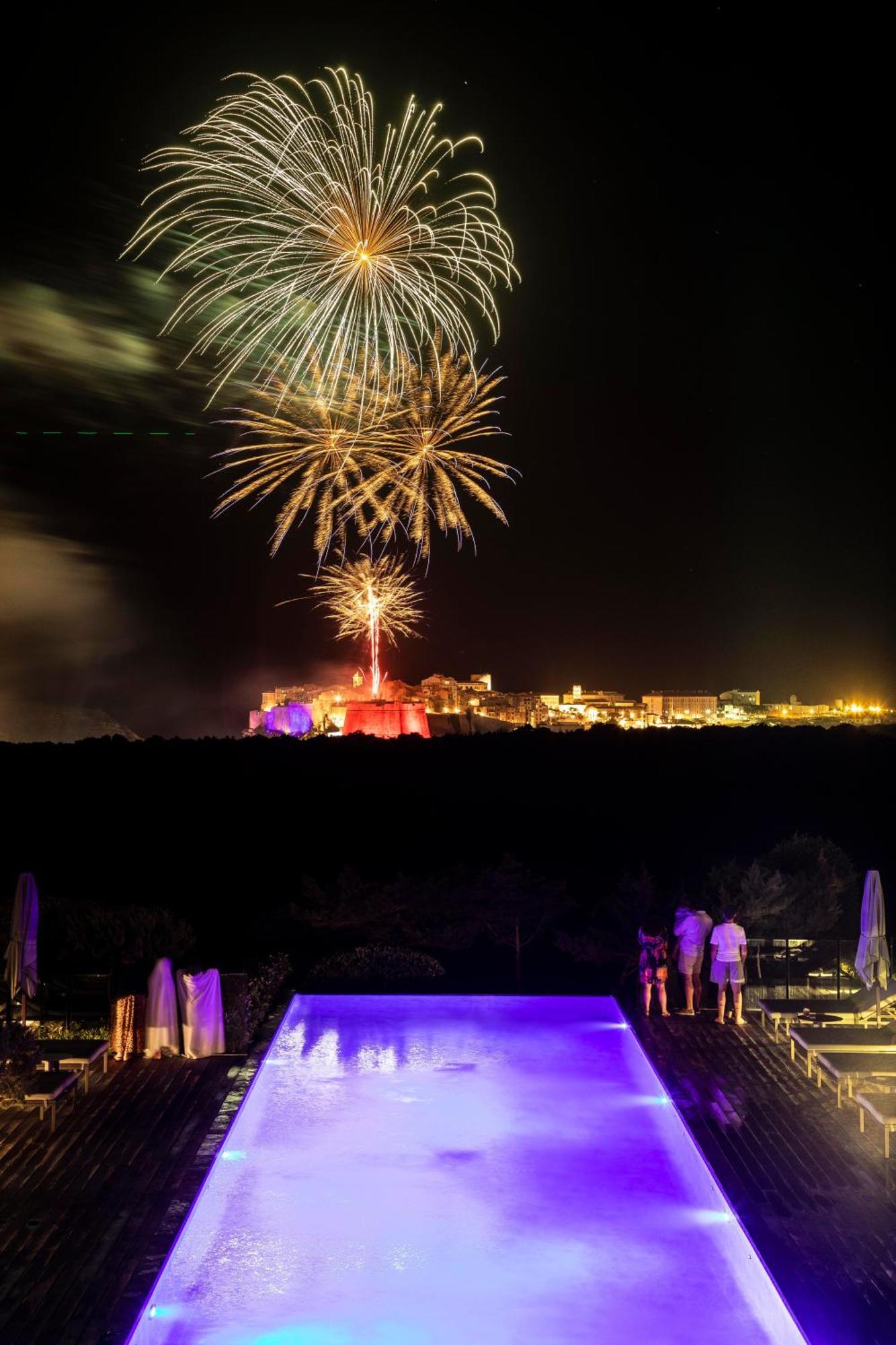 Hotel & Spa Version Maquis Citadelle Бонифачо Экстерьер фото